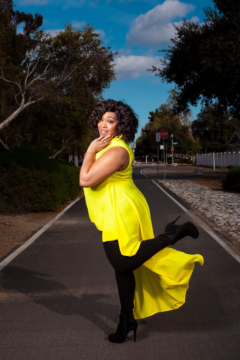 Qrfeather's tweet photo. Kick up your heels because itβs the first day of Spring π #Glow #CelebrateMySize #PMMLoveMyBody #PMMModel #FitCurves #PlusModel #Model #ThisBody #Curvy #PlusSize #Spring #plussizebeauty #Beautiful #PhotoOfTheDay #BestOfTheDay #Fashion #CurvyGirls #boldncurvy #followme https://t.co/BCX0p2zexq