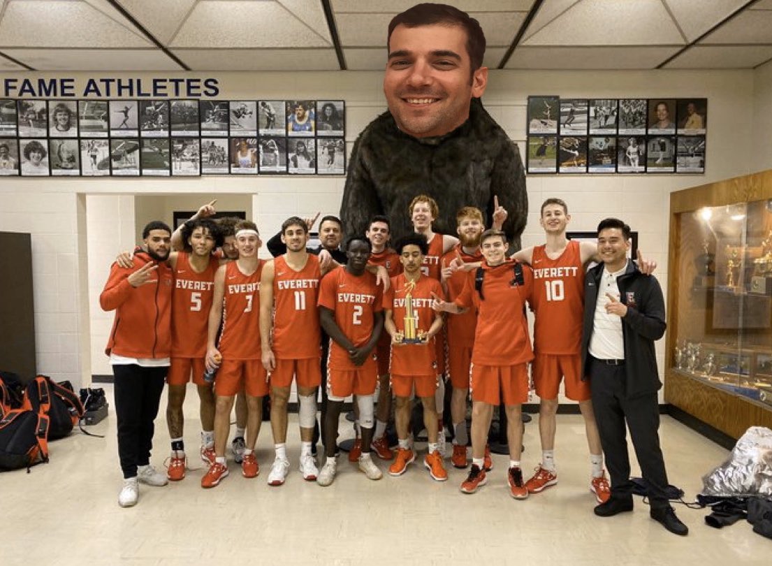 CoachDTfor3's tweet photo. The final chapter was never written, but unfortunately, this book has to close

What a year it was! 

25-4 (12-2)
3rd straight region title 
3rd straight 20 win season 
Least amount of losses in a season 
7-0 on the road during Region 

#EverettWay #GoTrojans #UnfinishedBusiness https://t.co/b6nS2JdKfn