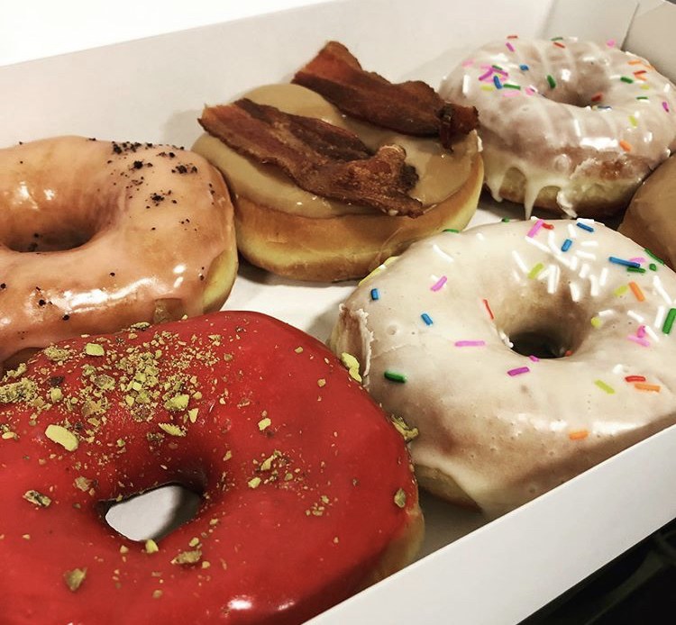 Royal City Donuts 6 pack glenburnsoda.com/product/royal-…