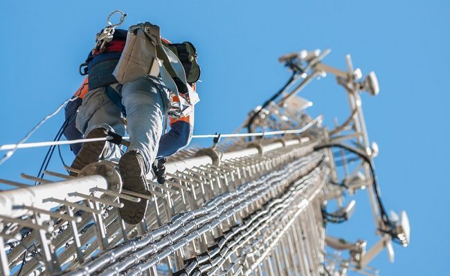 mobileworldlive's tweet photo. #US network construction unaffected by pandemic as #tower builders stay the course https://t.co/79YW0zXLsG https://t.co/Q64sAk4EcF