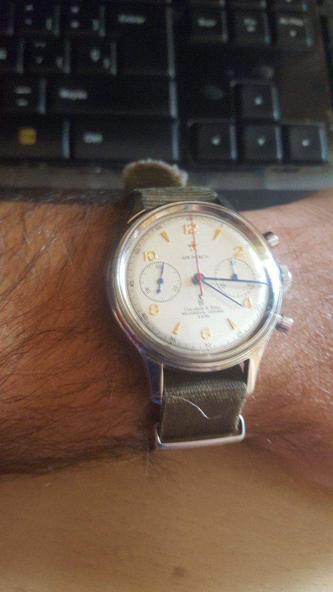 artacano's tweet photo. @CC_Cloud_TEF Mi truco es mantener la rutina 100% con un +1 horario que no hay atasco. Y por supuesto no olvidar el reloj de pulsera para activación total. Vaaaaaamos! https://t.co/gVoSmuy1z4