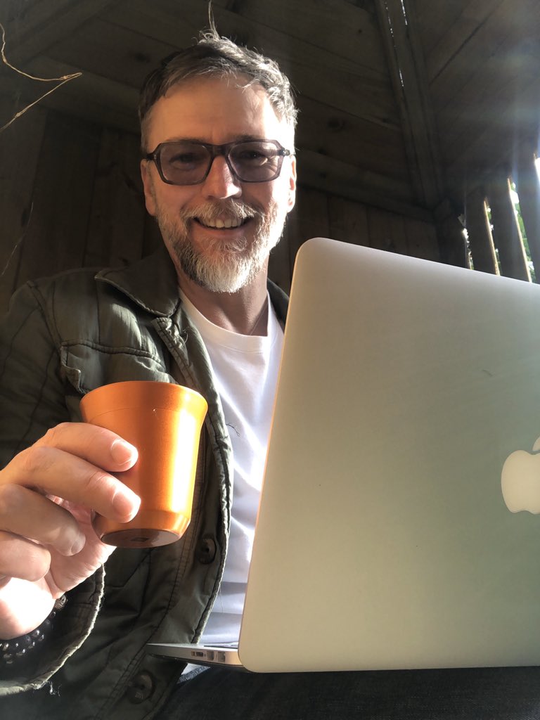 synergy_dynamic's tweet photo. After a week of social distancing I wanted to change up my home office as work continues for Synergy Dynamic. Lucky my wifi is full strength even in my garden. Motivational quotes and coffee ☕️ yes! #workingfromhome #SocialDistancing #FreshAir #working #WorkingFromHomeChallenge https://t.co/E3yPgzxEYS