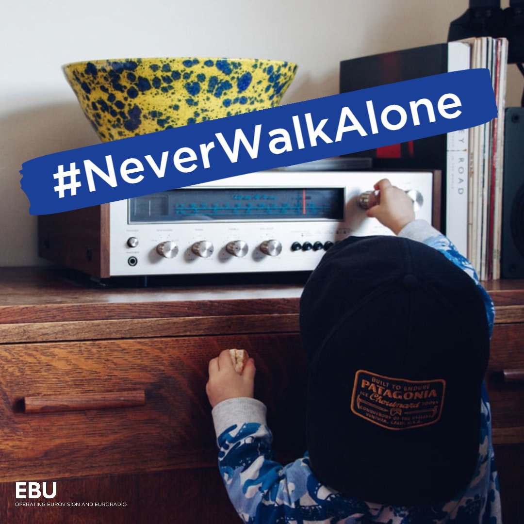 EBU_HQ's tweet image. Tomorrow morning at 8:45 am CET European radio stations will play “You’ll Never Walk Alone” by Gerry &amp;amp; The Pacemakers - an initiative started by our Dutch Member NPO @3FM🎶

Post a video of yourself listening or singing with #NeverWalkAlone by 9:30 am to be part of 3FM’s video🎥