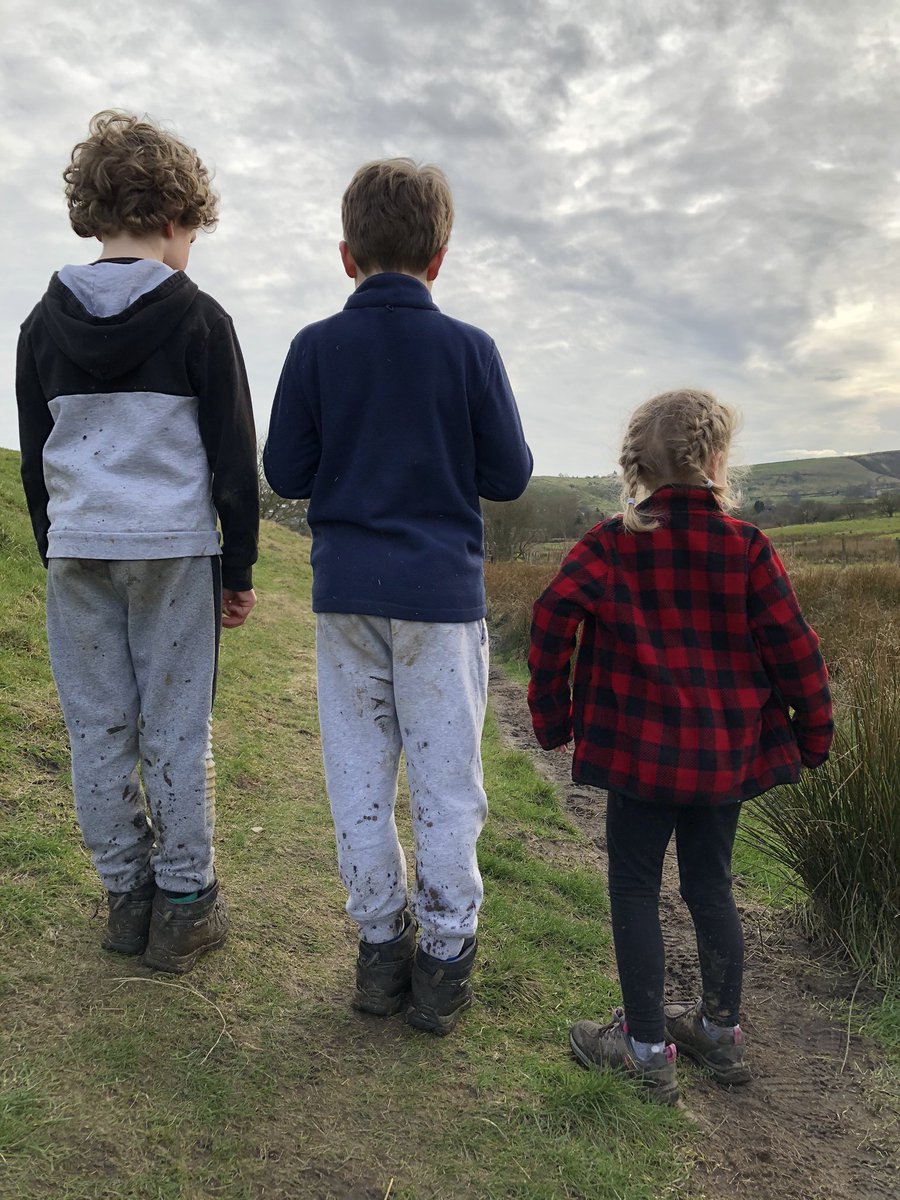 Mucky and happy these guys just nailed a 4 mile walk from Delph village up to the Upper Castleshaw Reservoir all the way round and back again. 👊🏻
#thegreatoutdoors #keepactive #OldhamHour