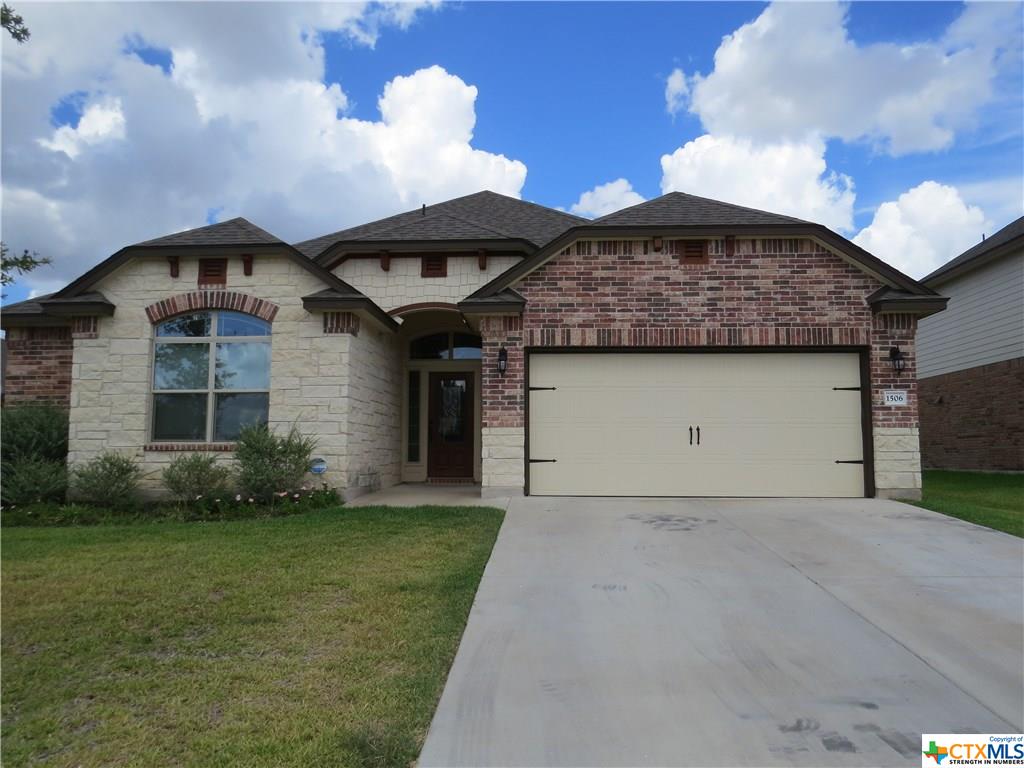 VirginiaVcloud's tweet image. The long house hunt is finally over. Contact me now for a showing! #homesforsale  cpix.me/l/93869757