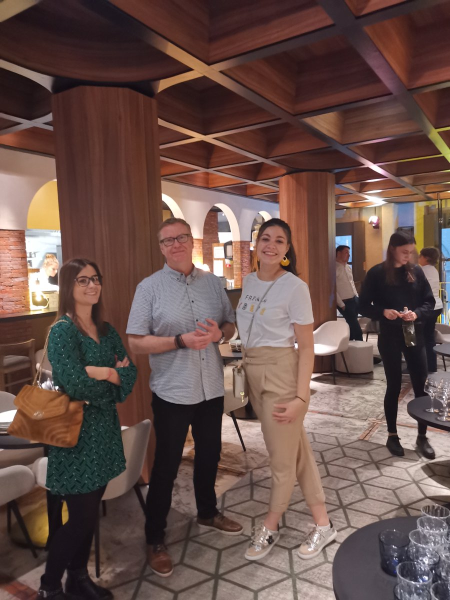 isefacalumni's tweet photo. Revivez en images l'after'Alumni de #Lyon, il y a une semaine, parce que le réseau ISEFAC est important dans la carrière professionnelle pour nos Anciens.
Au plaisir de vous accompagner et de vous accueillir à nouveau sur le campus @ISEFACBachelor ! https://t.co/D7r7s9aHPC