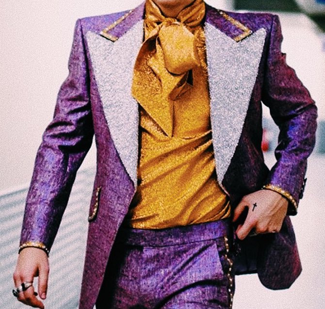 7Osharry's tweet photo. Harry’s milan suit appreciation post bc it was so beautiful. https://t.co/omPDYjzTYJ