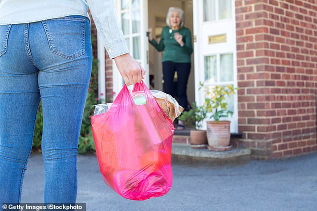 Task_Match's tweet photo. We have 1000's of people in Dublin willing to lend a hand to those who can't leave their home. The safety and wellbeing of the TaskMatch community is our top priority so we strongly encourage you to communicate respectfully with other community members.
.
.
.
.
#SelfIsolationHelp https://t.co/uUTe9Nx4a8