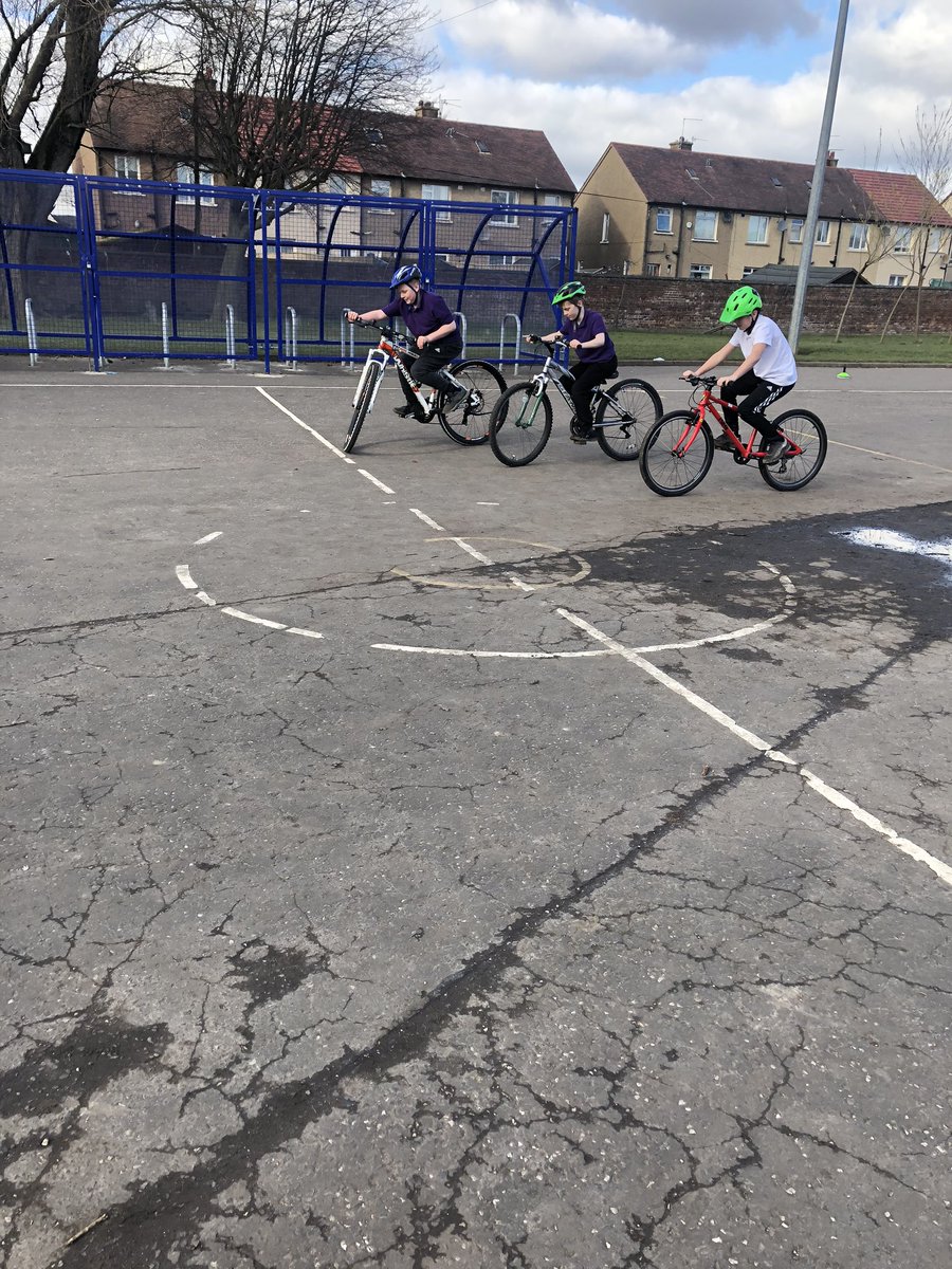 beanxmissrisk's tweet photo. Much as the slow race sounds nice and relaxed - these guys were so competitive! ππ΄π»ββοΈ #BPSBikeability https://t.co/FUbnmZ9LqS
