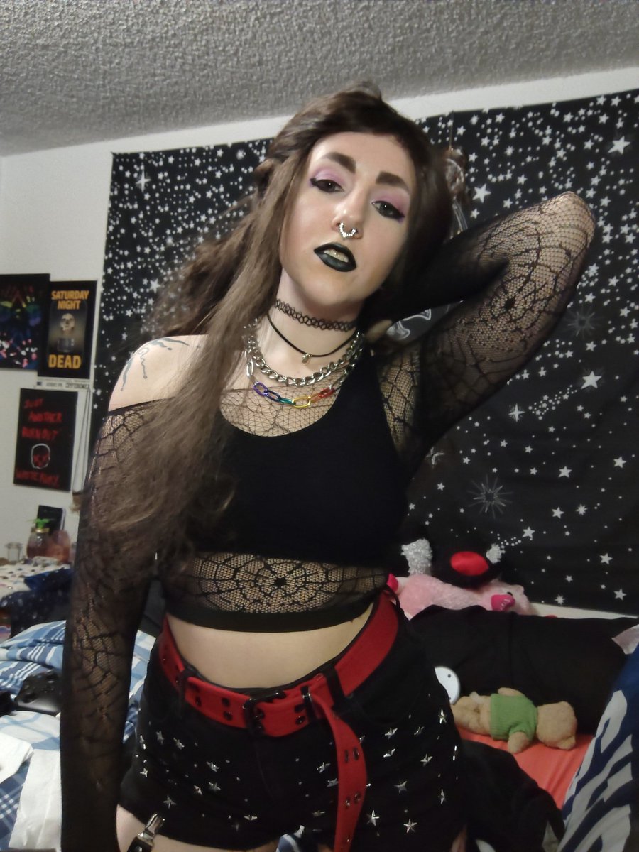 mayhem_milo's tweet photo. I costested Ash which made me want to buy her an actual wig even more. 👀 #sallyface #cosplay https://t.co/azRQGeuJ4i