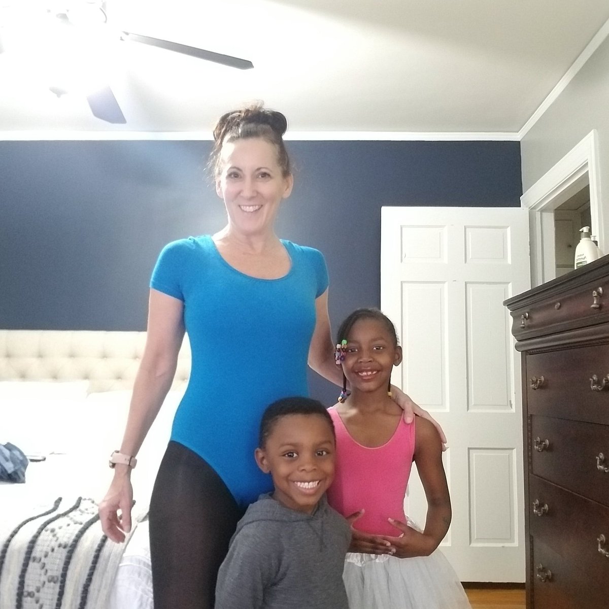 kindersteph12's tweet photo. Dream came true today--the seays took a dance class led by THE Debbie Allen. Oh yes, I dressed for the occasion! https://t.co/ajHnhbgaMr