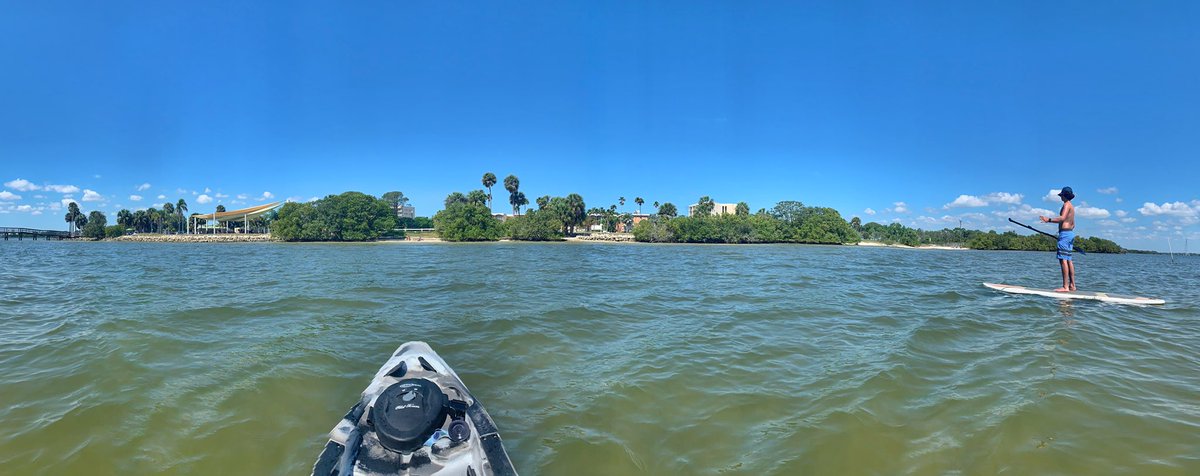Obviously we’ve gotta keep our distance. #QuarentineLife in #LoveFL  #cleargram