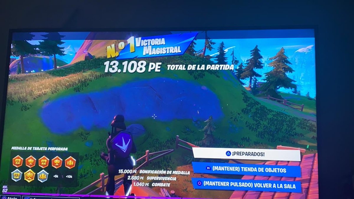 Webquitecto's tweet image. Así las pantallas de muchos ahora que están en sus casas jugando #Fortnite