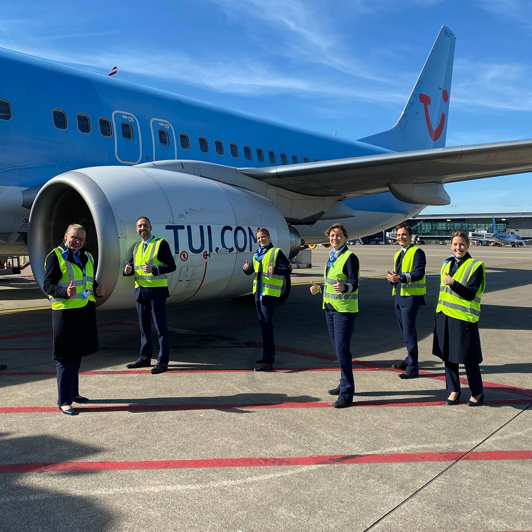 TUIGroup's tweet photo. We take you home! ✈️ #TUI operates hundreds of repatriation flights these days to bring our guests back home. For example, 7 flights took off this morning from Germany to #PalmadeMallorca. Many more will follow! #LetsTUIthistogether #CoronaVirusUpdate 
https://t.co/gSm6PedQIy https://t.co/PSAkHnfWcc