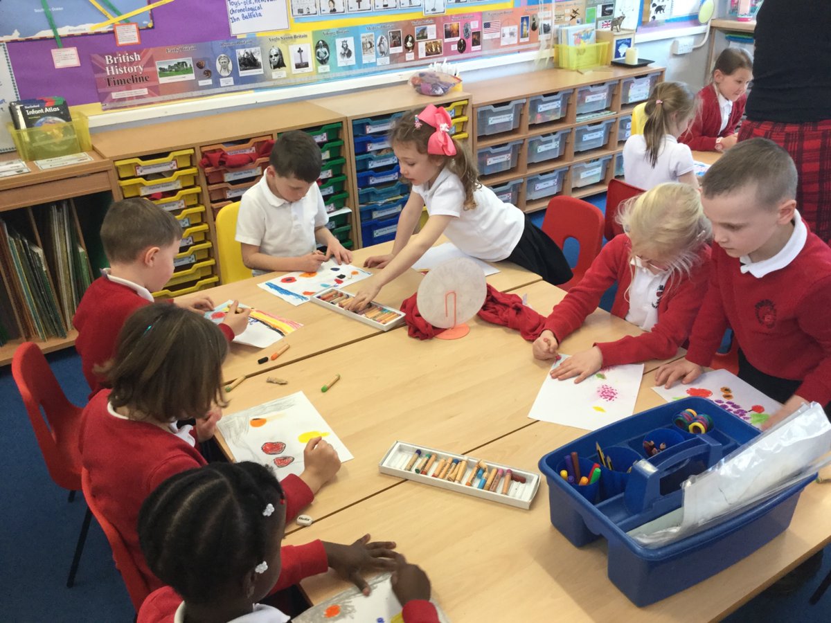 Vincent Van Gogh
What a wonderful afternoon sharing the work of Van Gogh. Year 1 created their own observational fruit piece linking to his Impressionism style. #art #artist #impressionism
