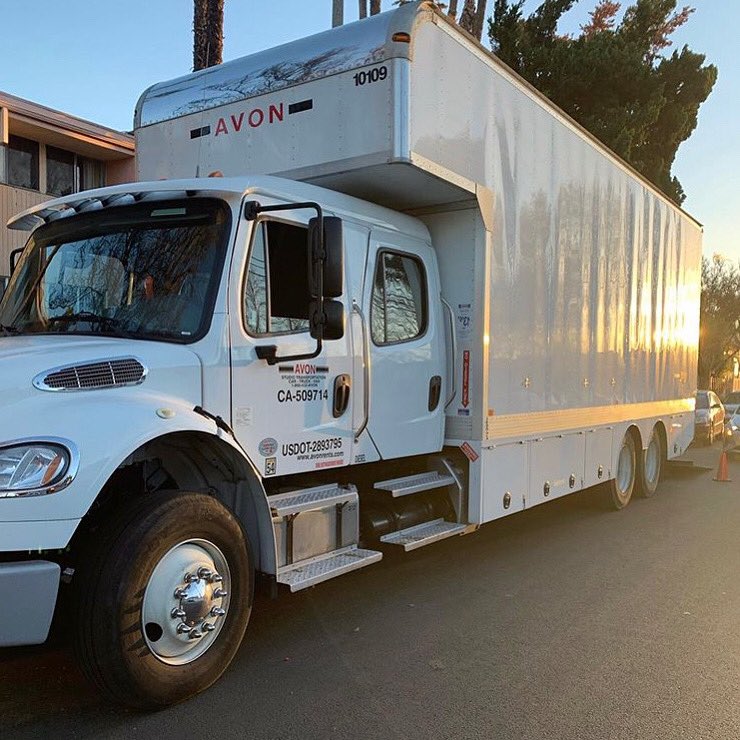 AvonRents's tweet photo. @_tgun Driving this bad boy today!! #10ton #gripping #electric #AvonRents
・
・
・
・
・
#gripgear #basecamp #blueskies #setlife #lightingandgrip #gripandelectric #gripgear #production #productionlife #onset #location #filmmaking #filmcrewlife #setlifela #linkinbio https://t.co/FBaFvaK73r