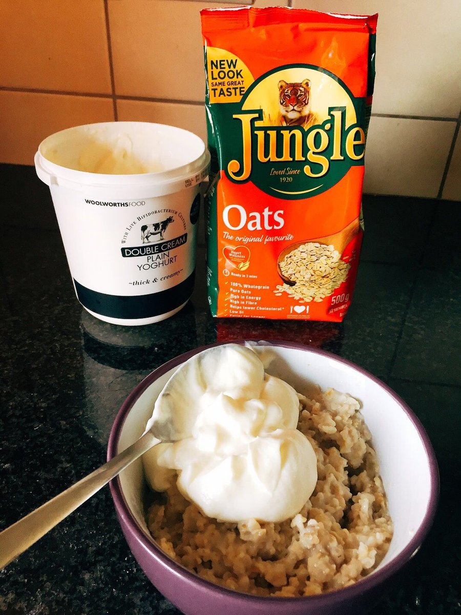Healthy & filling breakfast by Chef Thando.
@Jungle_ZA New look but same taste Oats😁⠀
@WOOLWORTHS_SA Plain Yoghurt🤤🤤⠀

#BreakfastForAll #FillingBrekkie #ImportantMealOfTheDay #PlainYoghurt #Oats #HealthyLiving #HealthyLifestyle #FitFood #SimpleBoujieAndInBetween
