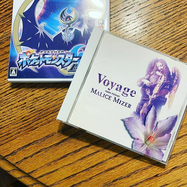 mautioshop's tweet photo. How we’re passing the time today #quarantine #quarantime Laid off of my preschool job, optimistic I may be able to come back at some point in time. #visualkei #90s #gackt #malicemizer #voyagesansretour #glamrock For the meantime, we carry on. https://t.co/JGcHMjkLoc