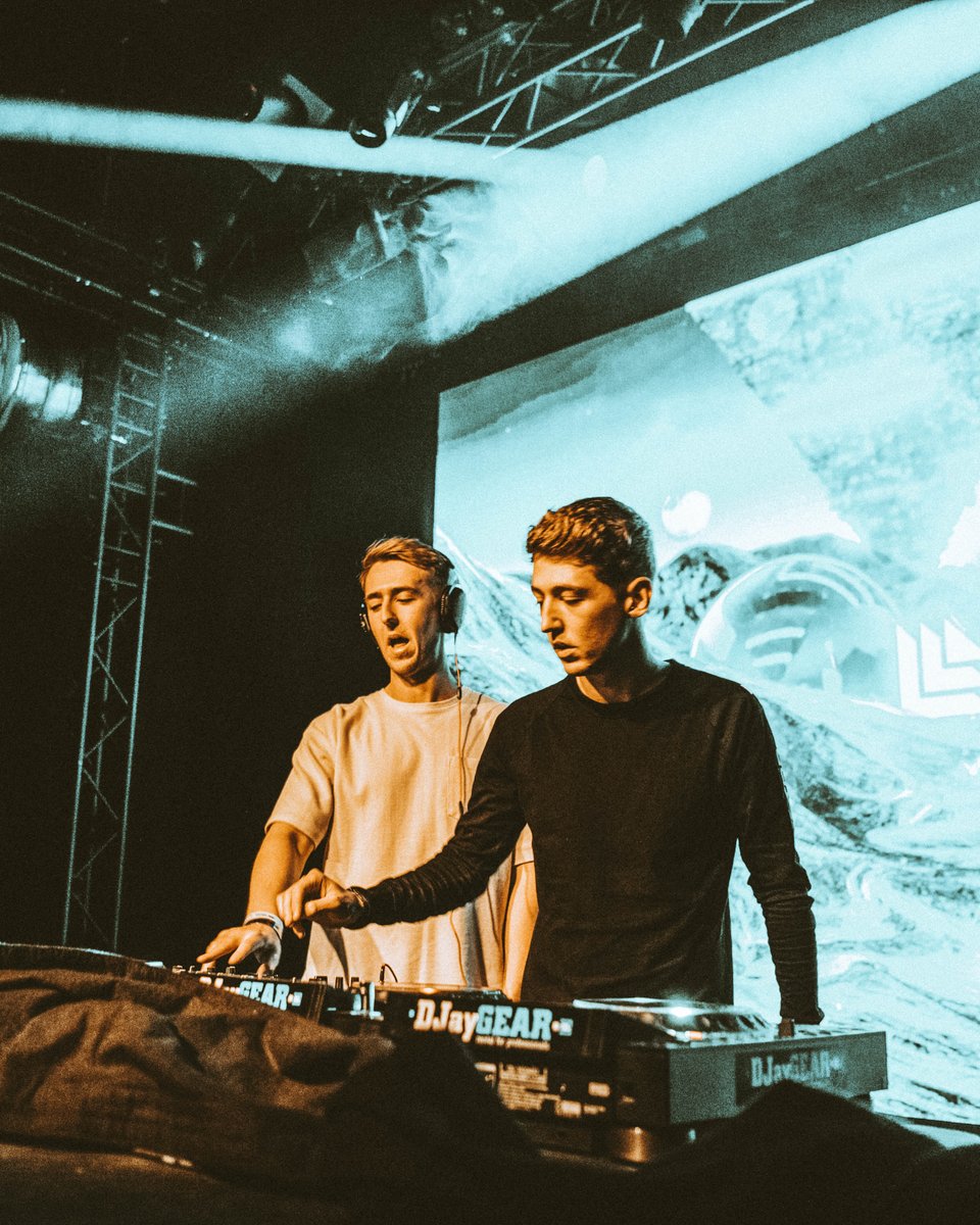 Tomorrow is the day! The epic duo <a href="/JACANDHARRI/">Jac & Harri</a> will drop their new 💎 'So Wrong' ! Are you ready for this one? ▶️ revr.ec/SO-WRONG