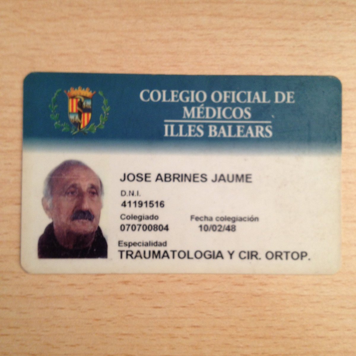 Felicidades Papa. Hoy te recuerdo con más intensidad y cariño. Fuistes el mejor padre y una gran persona. Días como hoy me hacen recordar toda tu vida dedicada a tu familia y tu profesión.