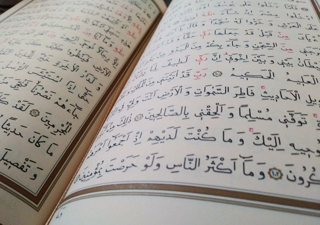 _Fevaide's tweet photo. .
Acıkmış kalbi emzirendir, Kitab-ı Kur'ân..🤲🏻 https://t.co/igEGxjZf7J