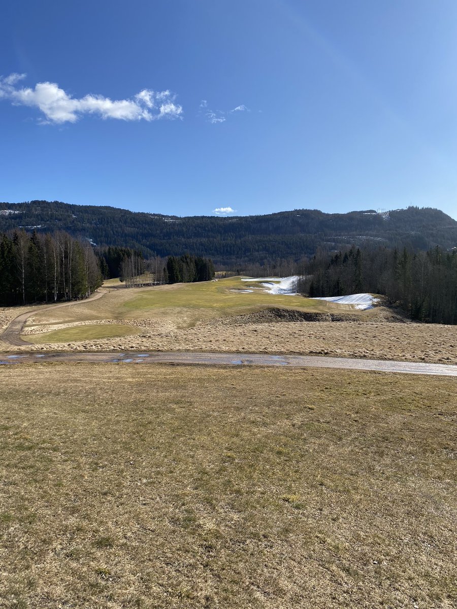 holtsmarkgolf's tweet photo. Noen bilder fra banen i dag. Vi jobber mot normal åpning når været tillater det. https://t.co/gr0PUeJT6Z