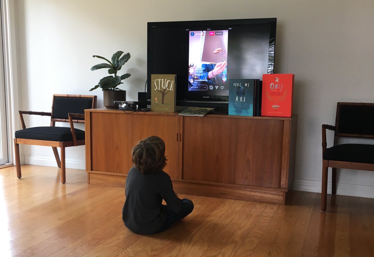 MicheleWagg's tweet photo. Thank you to all the authors (and teachers) providing #stayinstorytime for kids! We loved connecting with one of our favorite authors @OliverJeffers today! https://t.co/uIdlusBF0G