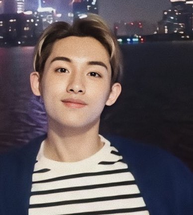 ต่งหล่อมาก tweet media