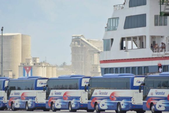 DrRobertoMOjeda's tweet image. La vocación solidaria de #Cuba no se hizo esperar y el traslado seguro de los cruceristas hacia el Reino Unido fue exitoso. Una vez más demostramos el humanismo, altruismo y sensibilidad del pueblo cubano. #CubaPorLaSalud #SomosContinuidad @DiazCanelB