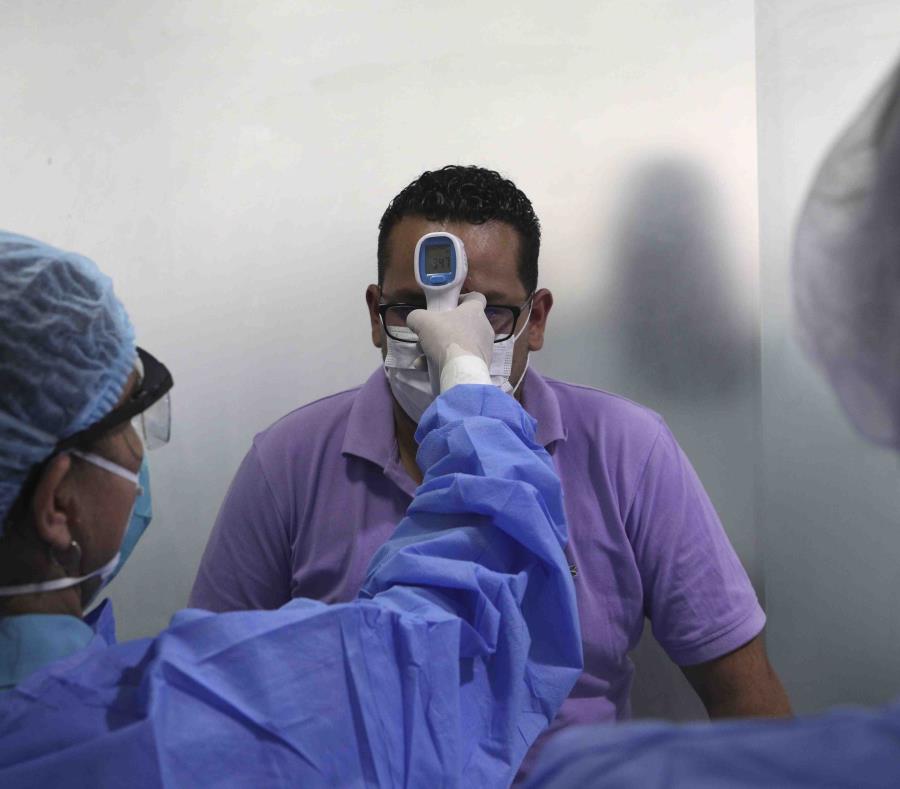 DrRobertoMOjeda's tweet image. La vocación solidaria de #Cuba no se hizo esperar y el traslado seguro de los cruceristas hacia el Reino Unido fue exitoso. Una vez más demostramos el humanismo, altruismo y sensibilidad del pueblo cubano. #CubaPorLaSalud #SomosContinuidad @DiazCanelB