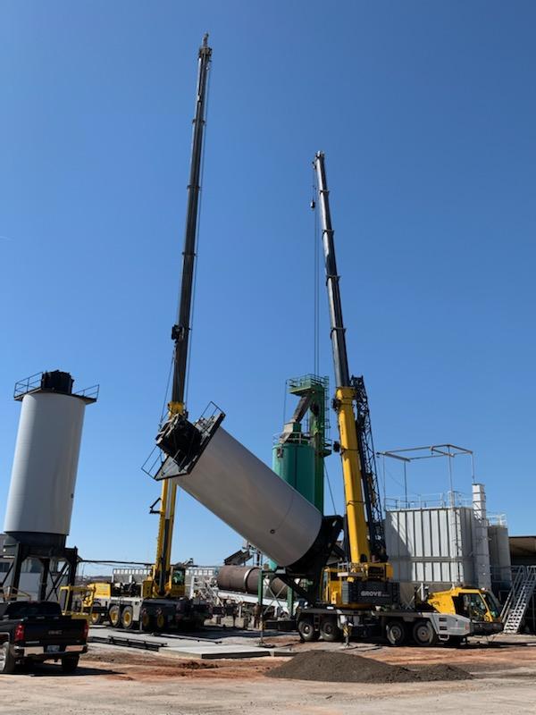 true_crane's tweet photo. Crane work under blue skies #truesteelcrane https://t.co/tAL6ukmysa