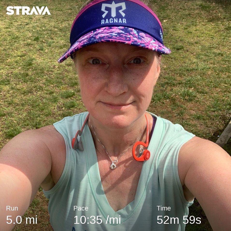 TeresaLill262's tweet photo. Solo lunchtime run powered by @Pink! Spring has certainly sprung out there!
#momsrunthistown #MRTT #motherrunner #pudgyrunner #runVA #ragnartraining #marathontraining https://t.co/W6nfLfXkmw