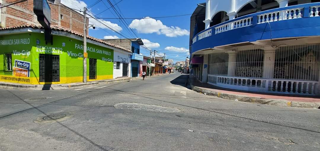 marstinidad's tweet photo. @Henryflorestv @nayibbukele Asi esta Metapán en estos momentos. Mi pueblo, mi raiz. Ojala y no se propage el virus. https://t.co/BKVIs0M3Ne