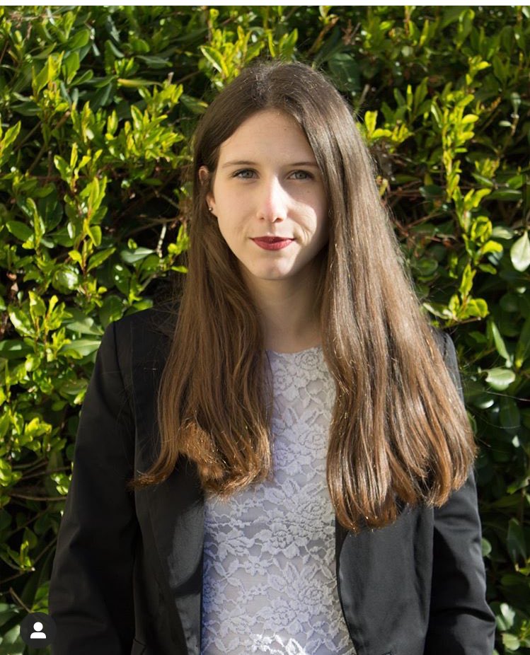 JuniorI2SA's tweet photo. Aujourd’hui, nous vous présentons Elodie, responsable de communication. Elle a un rôle d’interface entre l’association et les interlocuteurs. Elle développe la notoriété de l’association. Elodie est réfléchie, calme et inspirante. https://t.co/ZbyO054mrb