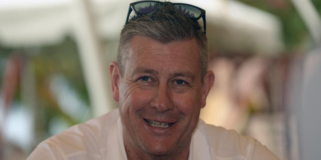 Happy birthday Ashley Giles!  finished his Test career with 1  4  3  wickets including 5  five-fors 