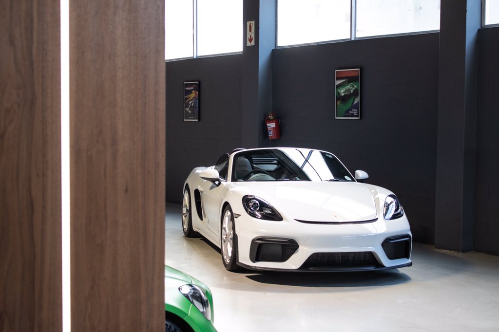 The Archive Automotive tweet media