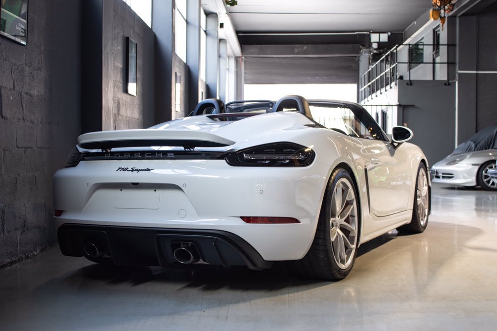 The Archive Automotive tweet media