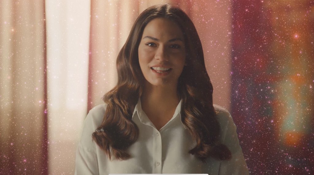 How proud am i seeing  @dmtzdmr transformed from Comedy to Drama. She proves us all her progress in acting of any genres. A Queen in Turkish television. LOOKS LIKE A GIRL BUT SHE IS THE FLAME   #DoğduğunEvKaderindir  #DemetÖzdemir