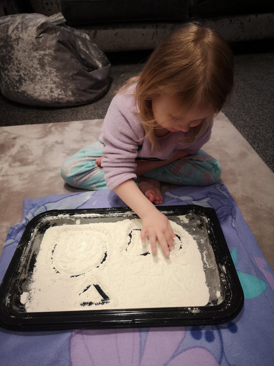 Thanks <a href="/Laneheadnursery/">Lane Head Nursery</a> for the home link activities. Layla is having fun whilst still learning 😍