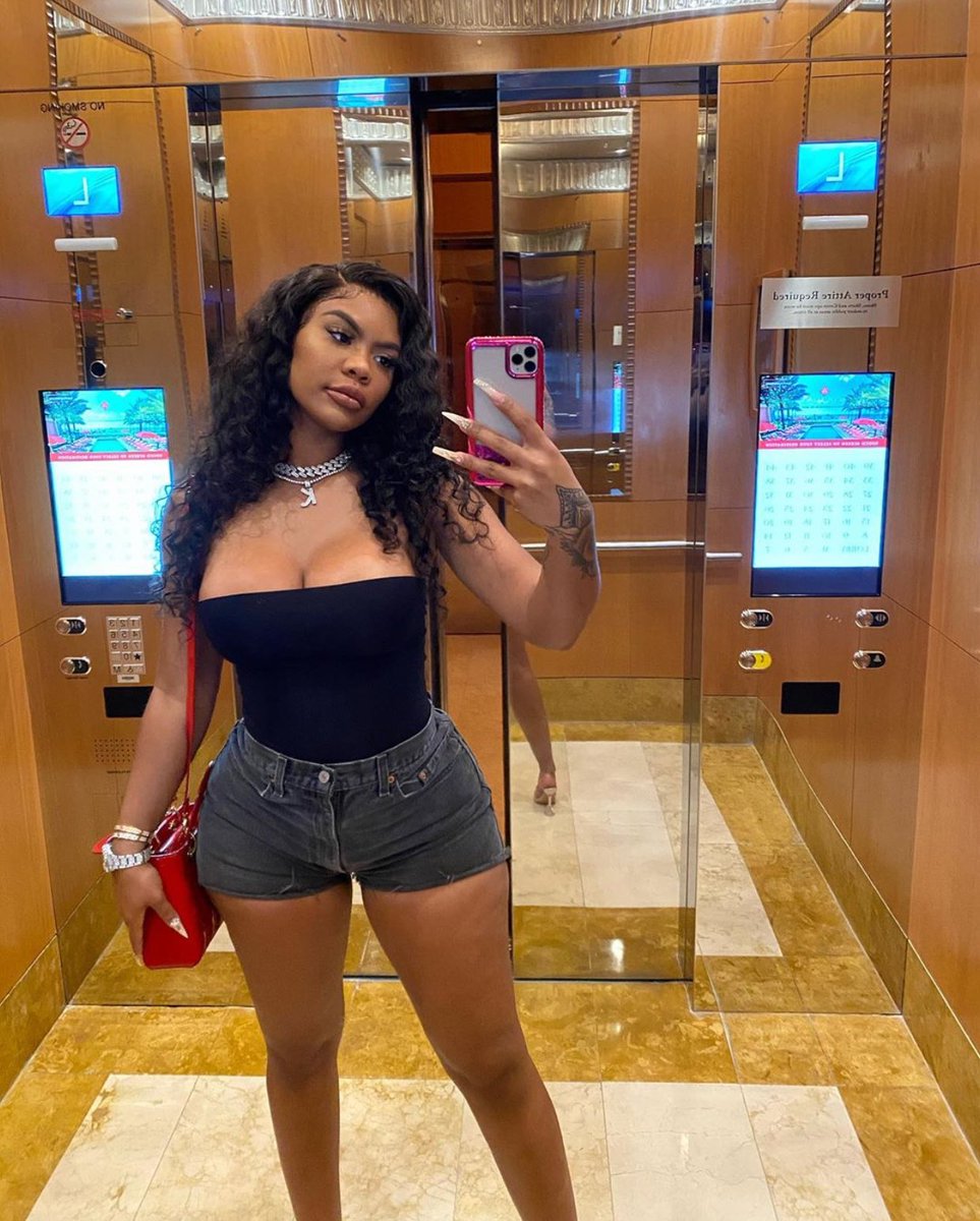 TAY DOLLA$💮 tweet media