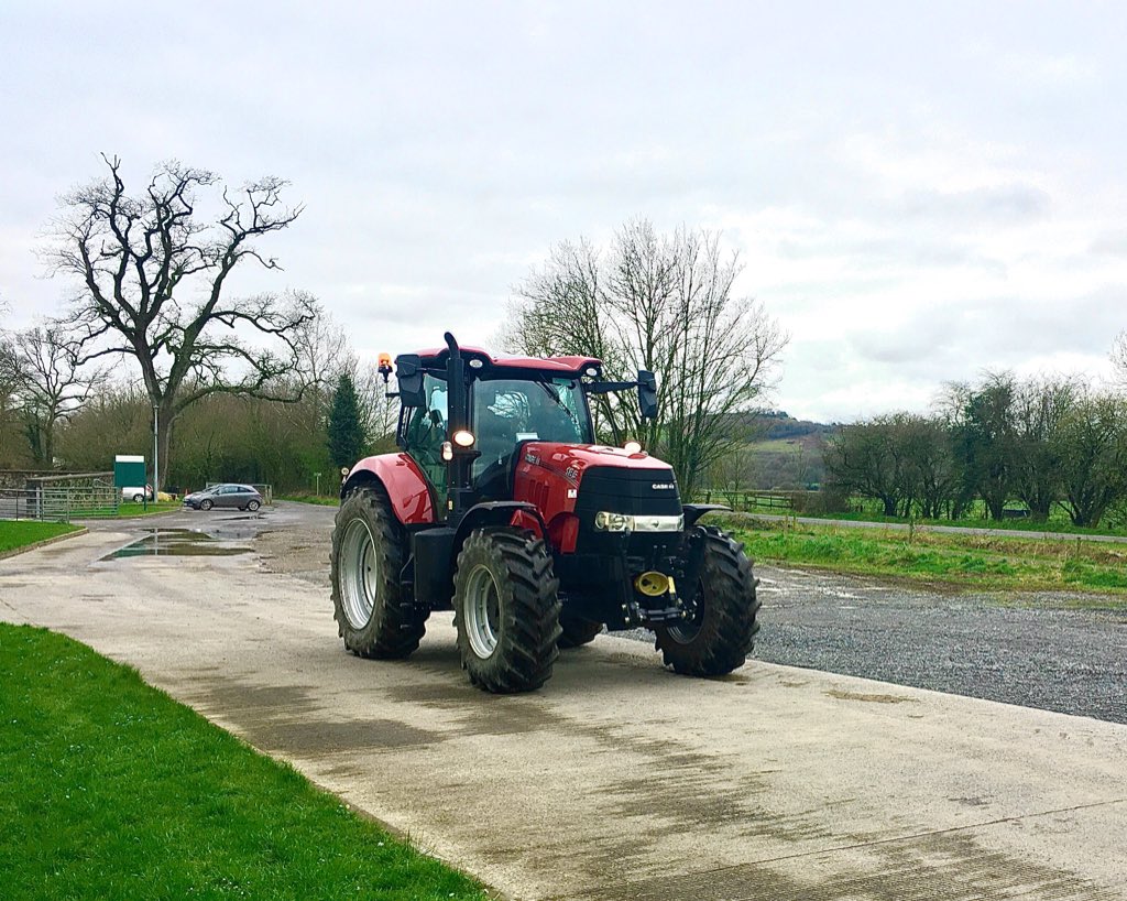 Its arrived!.....Gelli Aur's latest investment arrived on site last week👌🏼🚜🔧🌱

Mae e wedi cyrraedd! ..... Cyrhaeddodd buddsoddiad diweddaraf Gelli Aur y safle yr wythnos diwethaf👌🏼🚜🔧🌱