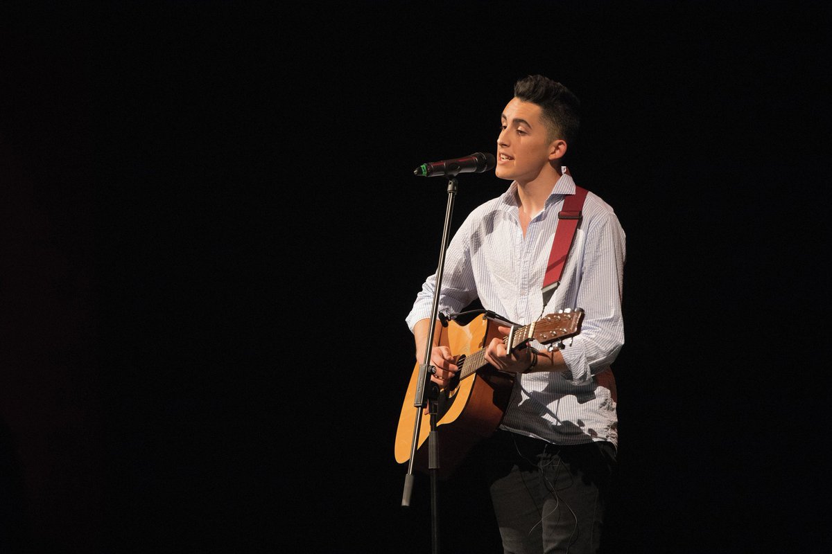 4talentShow's tweet photo. 🎤 Gran interpretación del tema "El cuento" de la mano de Charly en la III Edición de #4TalentShow. .

#almeriatrending #almeríaescultura #yomequedoencasa https://t.co/pamtNAe7Sq