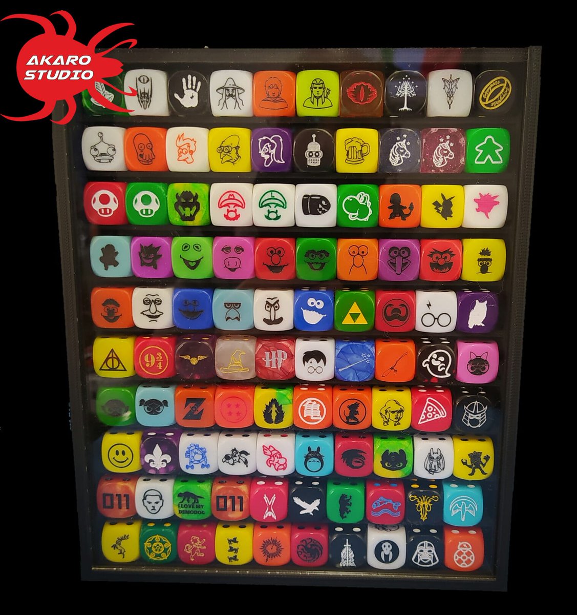 AkaroDice's tweet photo. Vitrina personalizada para dados.
¿Cómo guardas tus dados? ¿En bolsas, en cajas?
Ahora los puedes exponer en una vitrina.
¿100 espacios serán suficientes?
#vitrina #dados #expositor #vitrinapersonalizada #showcase #diceshowcase
https://t.co/RiOpsHvpWi https://t.co/UUhHeVDVQw