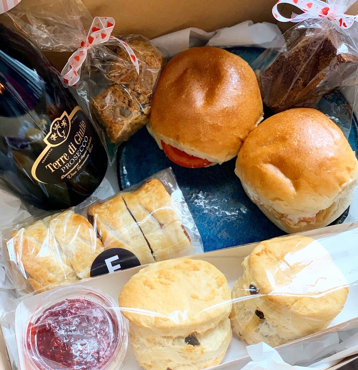 thefindchelt's tweet photo. One lucky customer has opened their door to FIND an early Mothers Day Afternoon Tea!

Still taking orders left, right and centre!

#order #ordernow #afternoontea #mothersday #motheringsunday #gift #lovemum #findmum #find https://t.co/SKXgZeFLVn