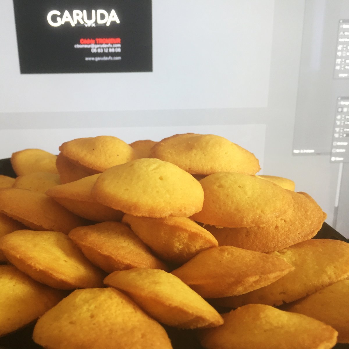 garudavfx's tweet photo. Nous profitons du confinement, pour avancer nos montages et post-prod... En attendant de partager nos madeleines "madebygaruda", nous restons joignables par les réseaux habituels. Nous pensons à tous ceux qui sont impactés par cet événement !
 #confinement, #covid19, #onseprotège https://t.co/v6arkioiJ7