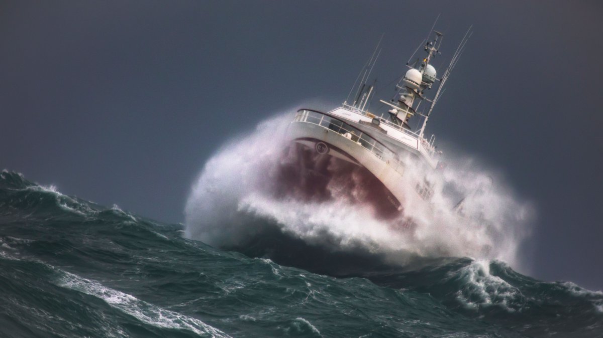 In many cases tough conditions make for better stories in the long run.  Here’s to staying strong out there. 

📷John Roberts

#wearefishing