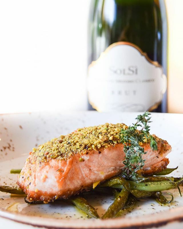 Ode alla semplicità delle tradizioni. 
In questo periodo di pausa vogliamo farvi compagnia riproponendovi alcuni dei nostri piatti preferiti dei menù passati. 
In attesa di rivedervi presto al Tuscan Bistro, speriamo che stiate approfittando anche voi di… ift.tt/2x7UghW