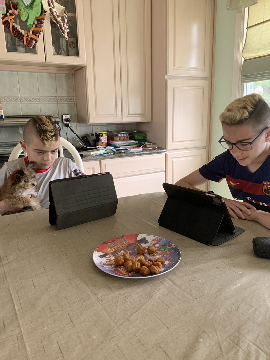 suefal25's tweet photo. Another day of home schooling....snacks and smiles and oh that cute little puppy❤️ #dragonlearners https://t.co/XUS4o40vsT