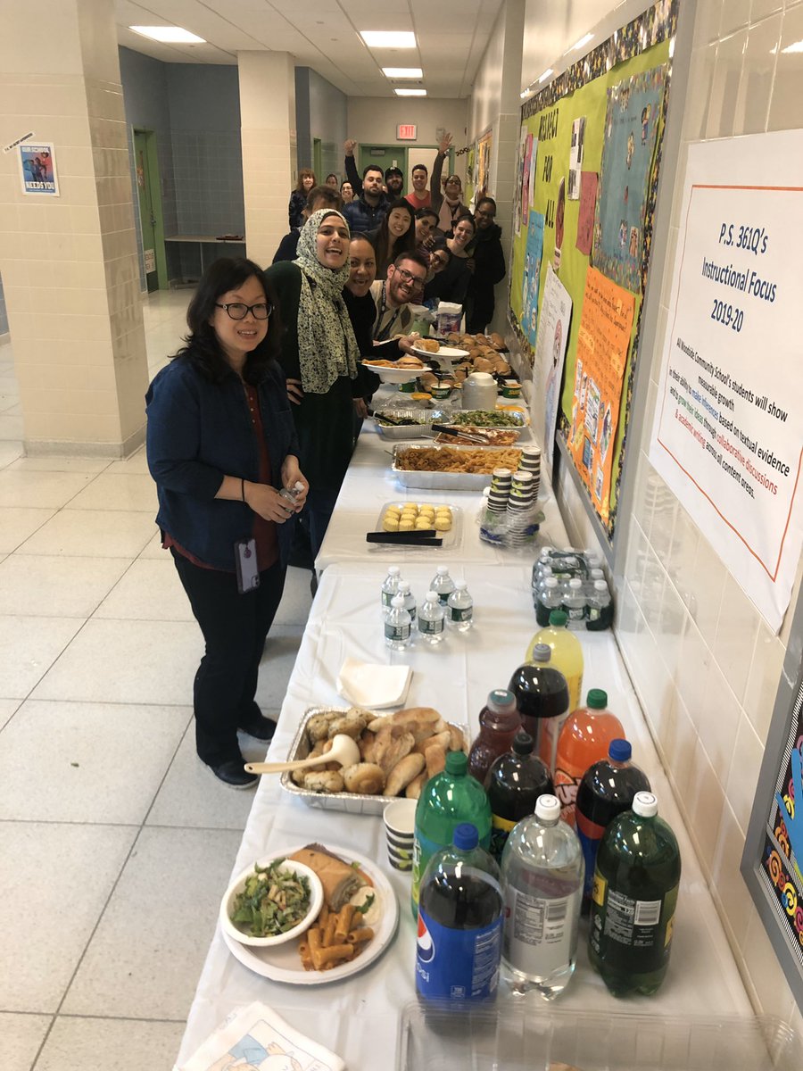 PS361Q_PTA's tweet photo. Teacher Appreciation Lunch came early this year at school #PS361Q. 

Thank you teachers for your hard work, dedication, and doing your job ABOVE &amp; BEYOND. 

The PTA Board thought it was a good idea to show some love today rather than later. Special thanks to Kate for the idea! https://t.co/Z6MBUH71c4