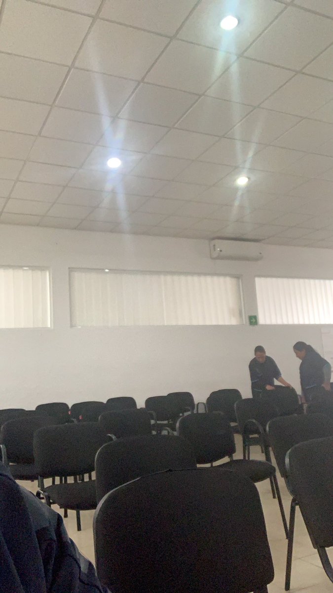 ppmetallica's tweet photo. @SRE_mx por qué las citas las están dando hasta mayo si estoy en este preciso momento en la unidad de Toluca y no hay personas https://t.co/yNcPtDP2zW